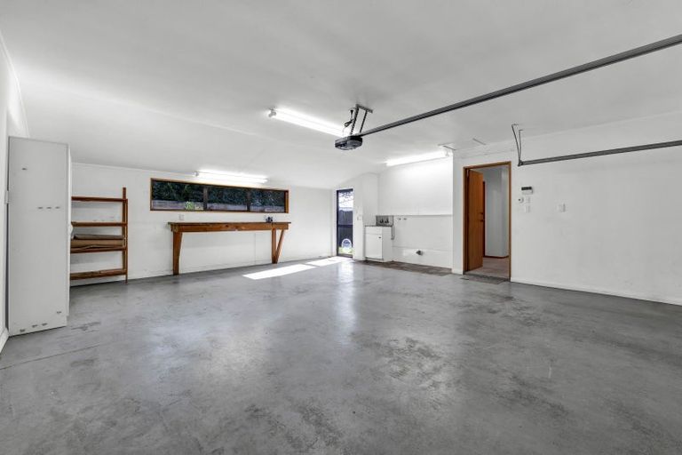 Photo of property in 8 Argyle Place, Highlands Park, New Plymouth, 4312