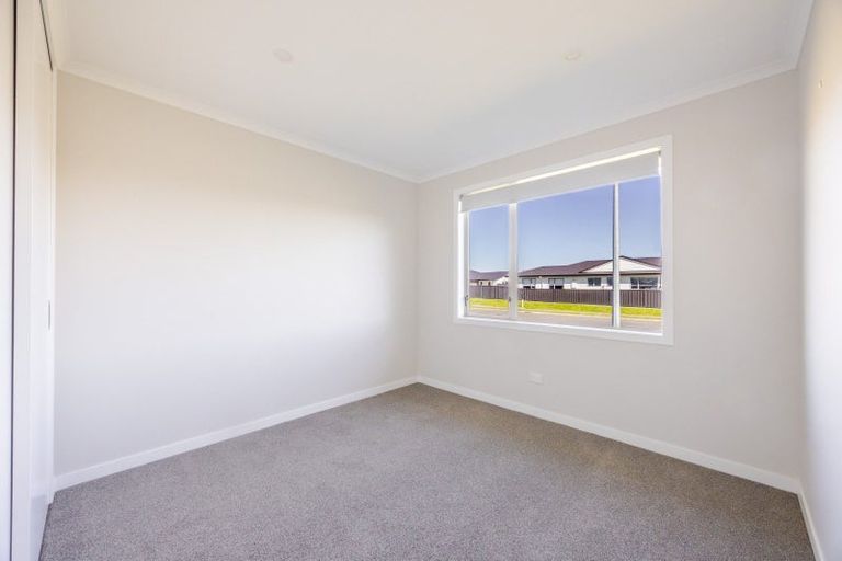 Photo of property in 33 Belgrove Drive, Waipukurau, 4200