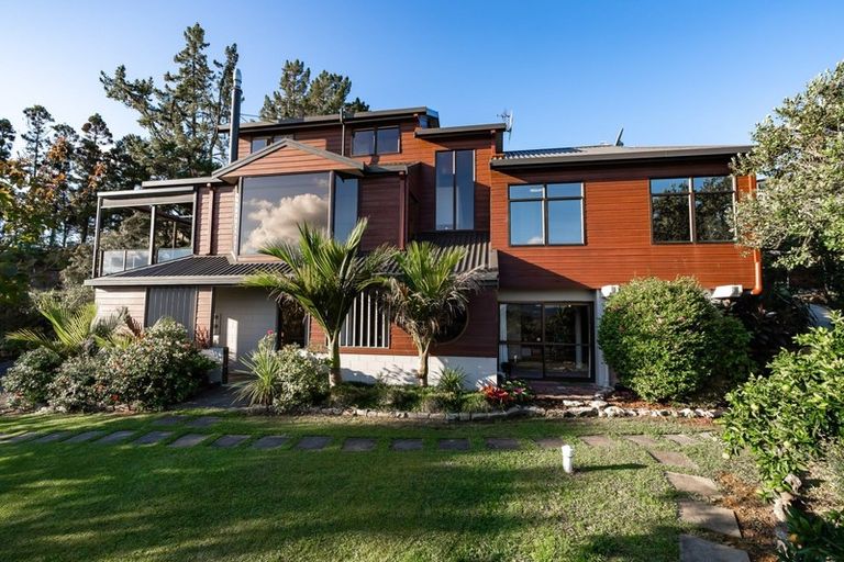 Photo of property in 118 Memorial Drive, Parahaki, Whangarei, 0112