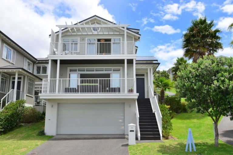 Photo of property in 19 Landmark Terrace, Orewa, 0931