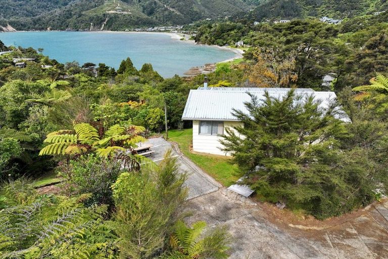 Photo of property in 30 Hope Drive, Okiwi Bay, 7193