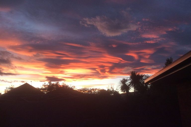 Photo of property in 10 Walker Place, Rangiora, 7400