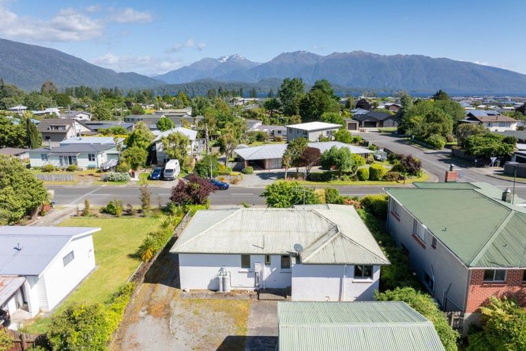 Photo of property in 8 Sutherland Street, Te Anau, 9600