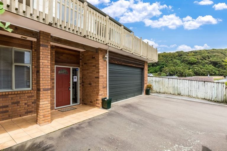 Photo of property in 57b Albatross Close, Whitby, Porirua, 5024