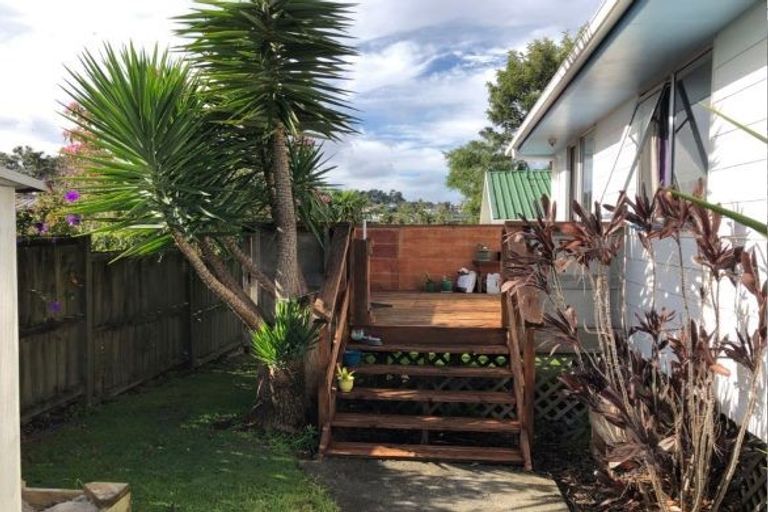Photo of property in 2/16 Bloomfield Place, Onerahi, Whangarei, 0110