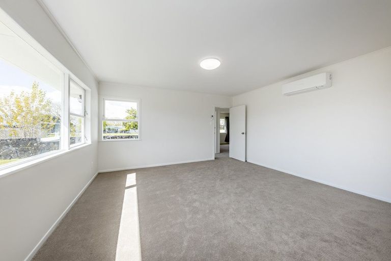 Photo of property in 73 Raglan Street, Mangere East, Auckland, 2024