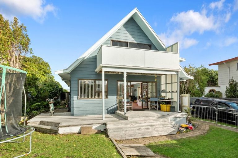 Photo of property in 84 Percy Road, Papamoa Beach, Papamoa, 3118