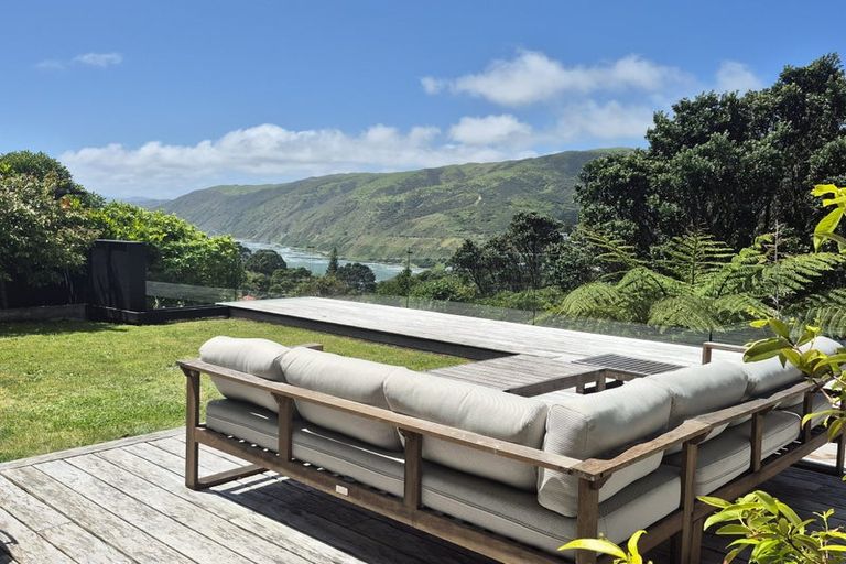 Photo of property in 23 Raroa Place, Pukerua Bay, 5026