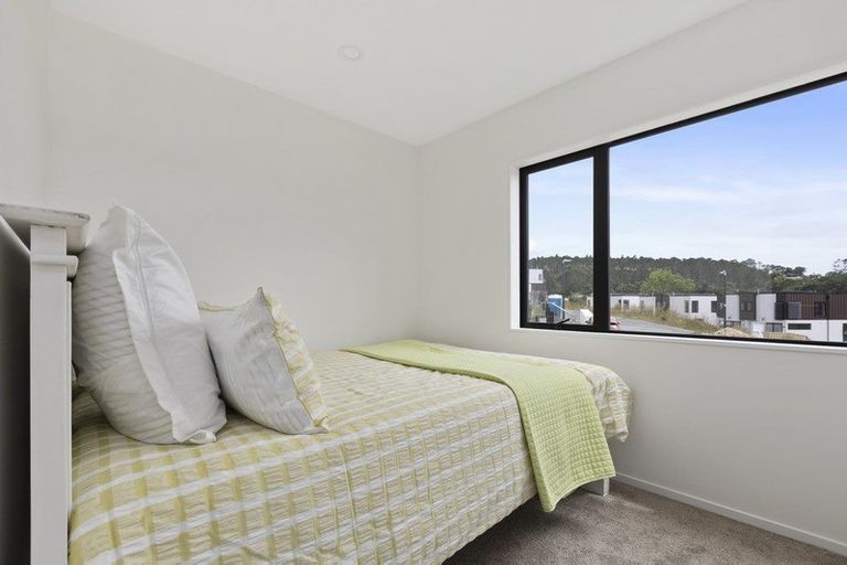 Photo of property in 30 Waihou Crescent, Albany Heights, Auckland, 0632