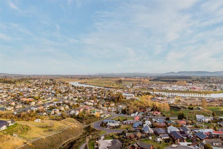 Photo of property in 40 Mcneil Street, Balclutha, 9230