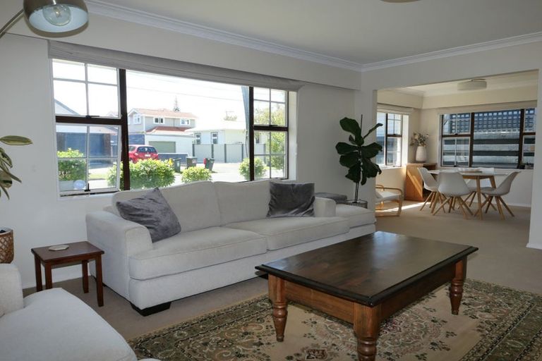 Photo of property in 25 Fairfield Avenue, Fairfield, Lower Hutt, 5011