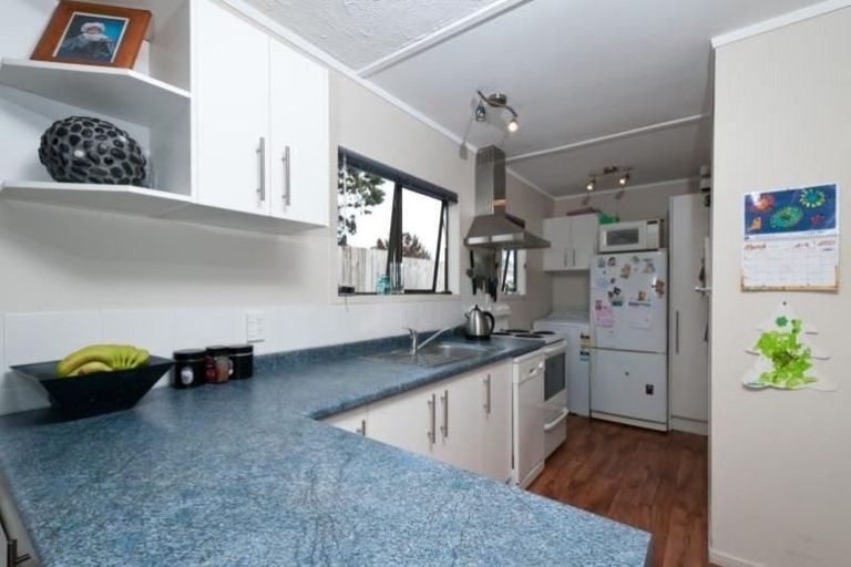 Photo of property in 2/83 Salisbury Road, Birkdale, Auckland, 0626