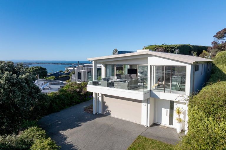 Photo of property in 320 Cannon Hill Crescent, Mount Pleasant, Christchurch, 8081