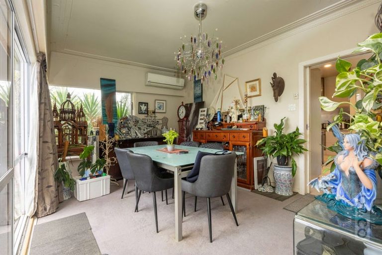 Photo of property in 106 Awaroa Road, Helensville, 0800