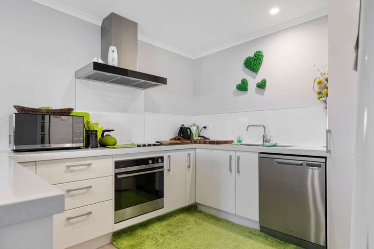 Photo of property in 14 Fuller Street, Papamoa Beach, Papamoa, 3118