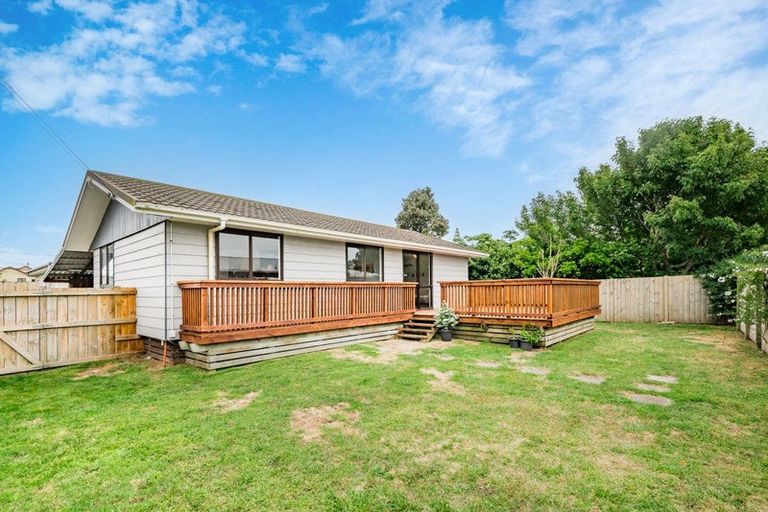 Photo of property in 3 Michael Road, Paraparaumu Beach, Paraparaumu, 5032