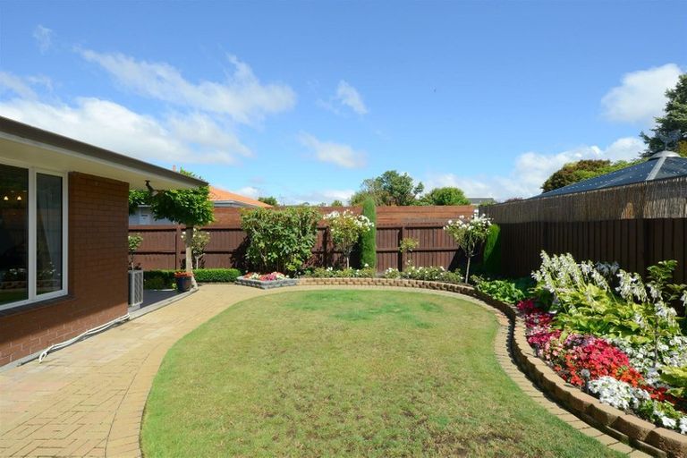 Photo of property in 4 Strathean Avenue, Avonhead, Christchurch, 8042