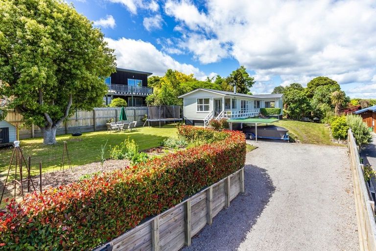 Photo of property in 5 Weka Road, Waipahihi, Taupo, 3330