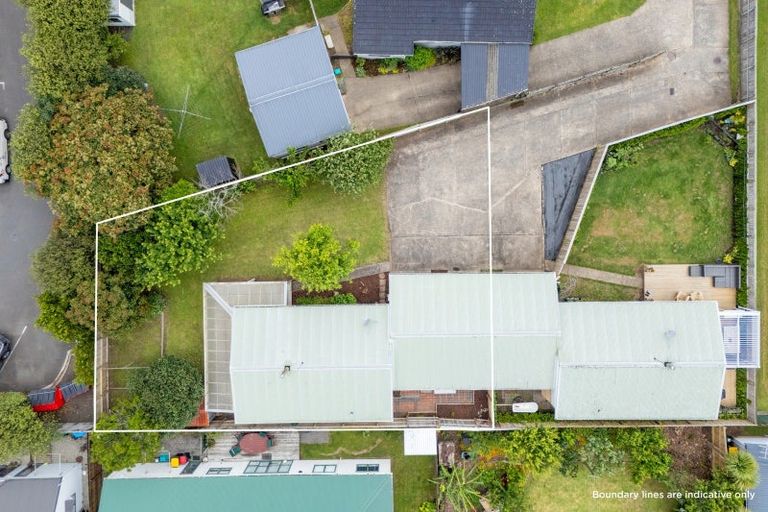 Photo of property in 8 Joan Gaskell Drive, Whitianga, 3510