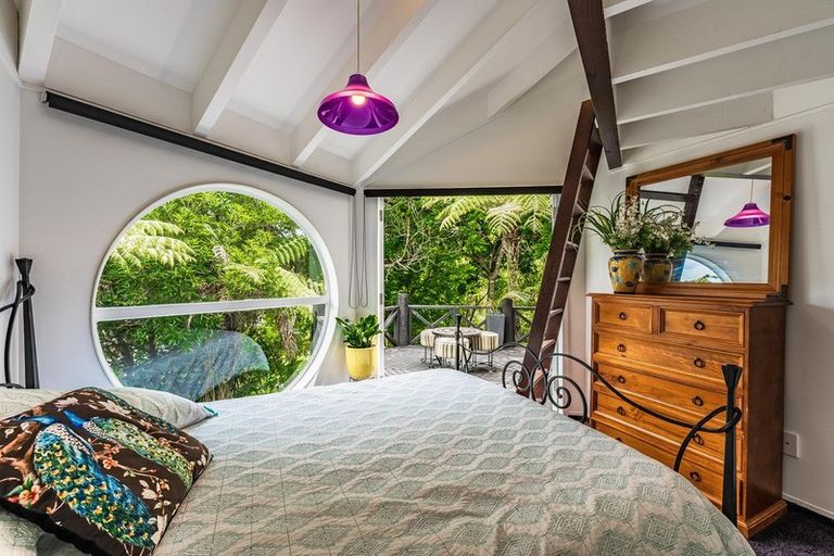 Photo of property in 12 Carlisle Road, Browns Bay, Auckland, 0630