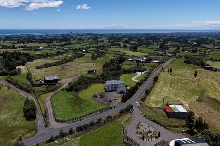 Photo of property in 1532 Carrington Road, Hurworth, New Plymouth, 4371