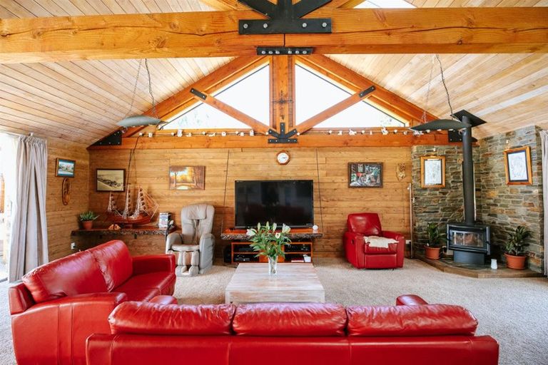 Photo of property in 17 Balneaves Lane, Albert Town, Wanaka, 9382