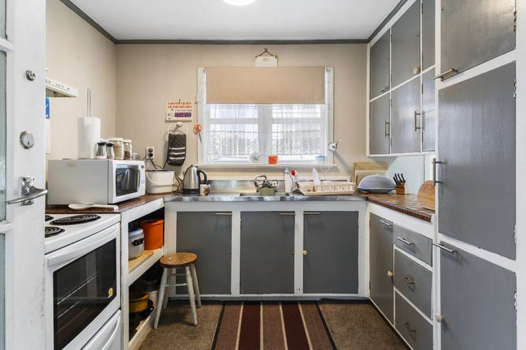 Photo of property in 2a Brandon Road, Glen Eden, Auckland, 0602