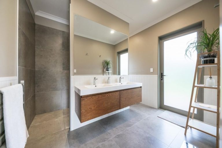 Photo of property in 573 Fencourt Road, Cambridge, 3493