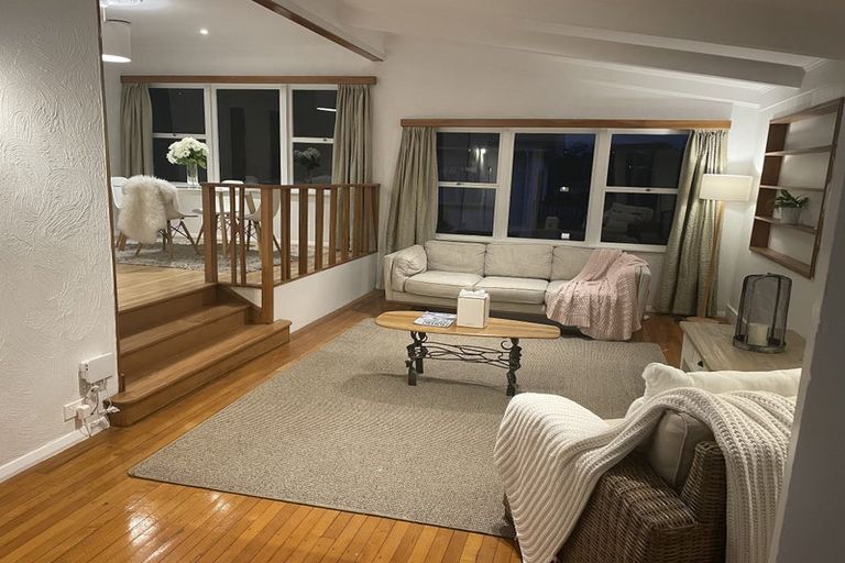 Photo of property in 1/23 Salem Place, Torbay, Auckland, 0630