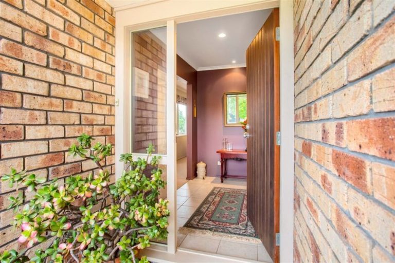 Photo of property in 77 Summerland Drive, Henderson, Auckland, 0612