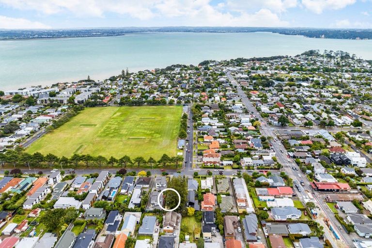 Photo of property in 18c Walker Road, Point Chevalier, Auckland, 1022