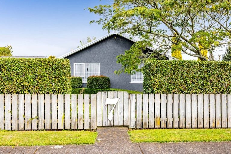 Photo of property in 7 George Street, Eltham, 4322