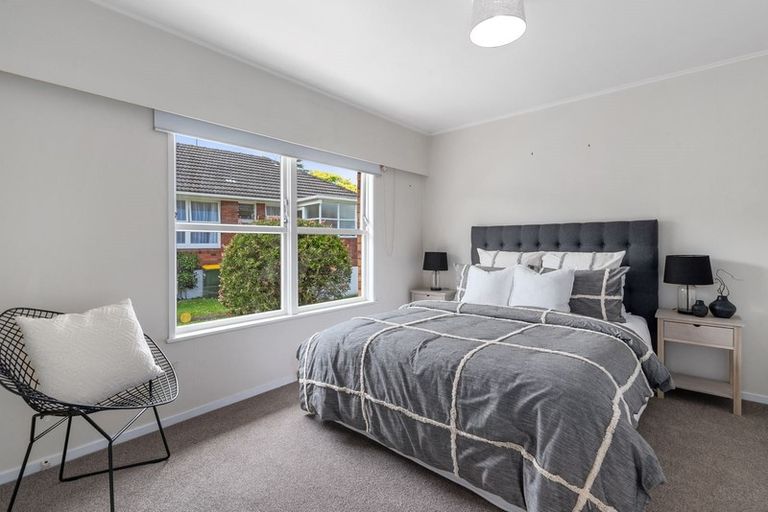 Photo of property in 2/5 Margaret Place, Milford, Auckland, 0620