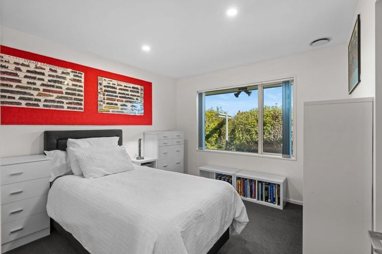 Photo of property in 1 Eliza Place, Aidanfield, Christchurch, 8025