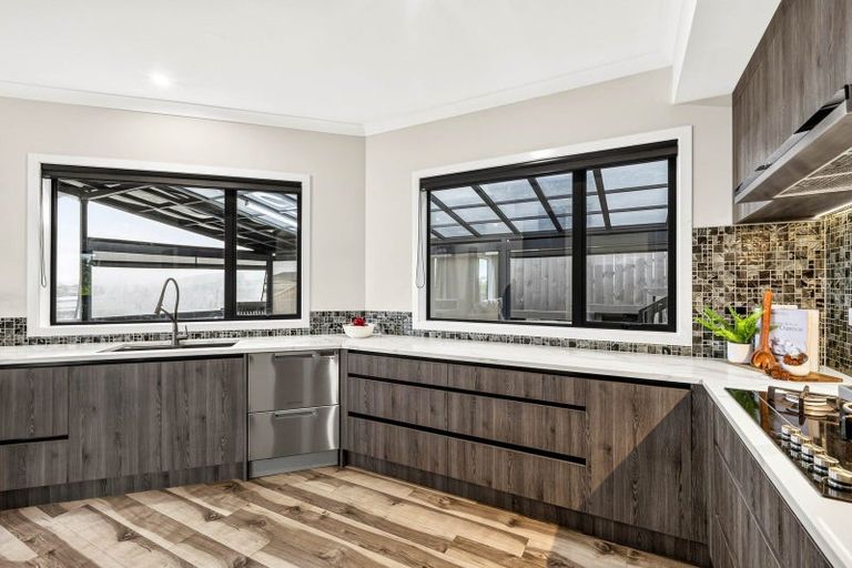 Photo of property in 2 Dulverton Rise, Flagstaff, Hamilton, 3210