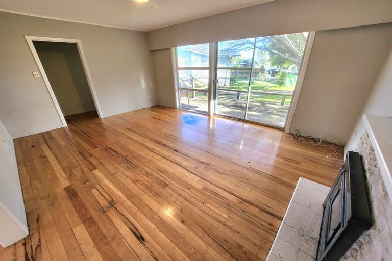 Photo of property in 25 Brentford Place, Manurewa, Auckland, 2102