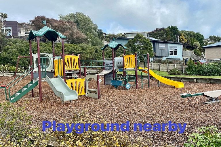 Photo of property in 20 Charlotte Way, Raumati South, Paraparaumu, 5032