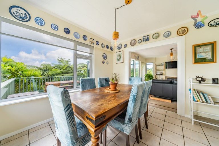 Photo of property in 176 Normandale Road, Normandale, Lower Hutt, 5010