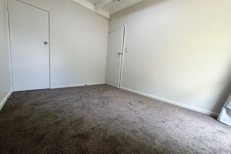 Photo of property in 2/17 Glengarry Road, Glen Eden, Auckland, 0602