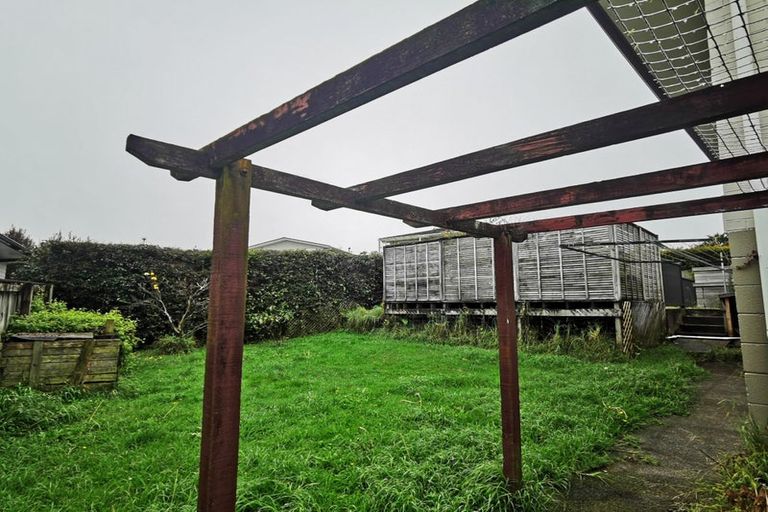 Photo of property in 3 Santa Rosa Terrace, Forrest Hill, Auckland, 0620