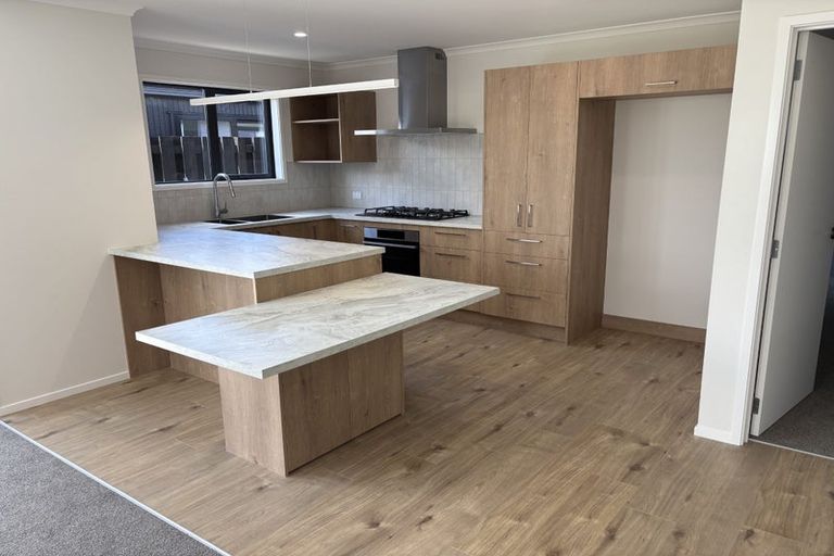 Photo of property in 38 Puketutu Drive, Te Kauwhata, 3710