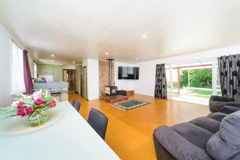 Photo of property in 100 Alexandra Street, Marton, 4710