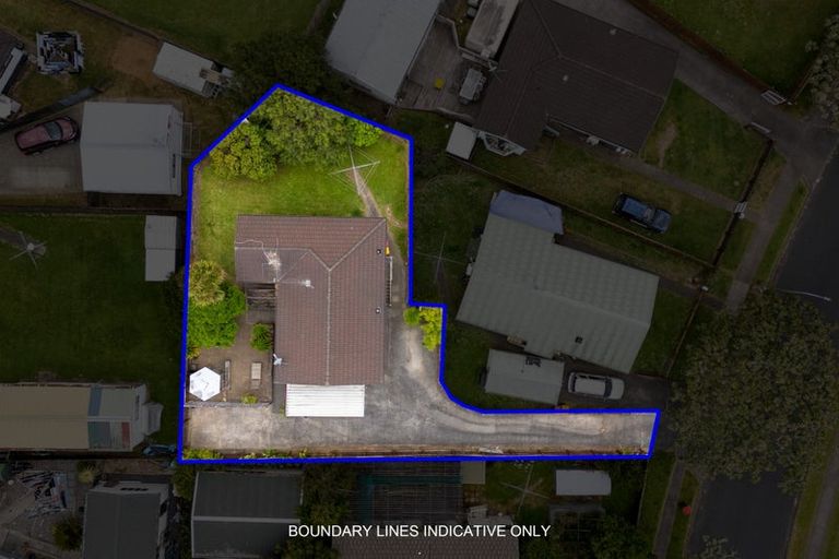 Photo of property in 2/9 Bellville Drive, Clendon Park, Auckland, 2103