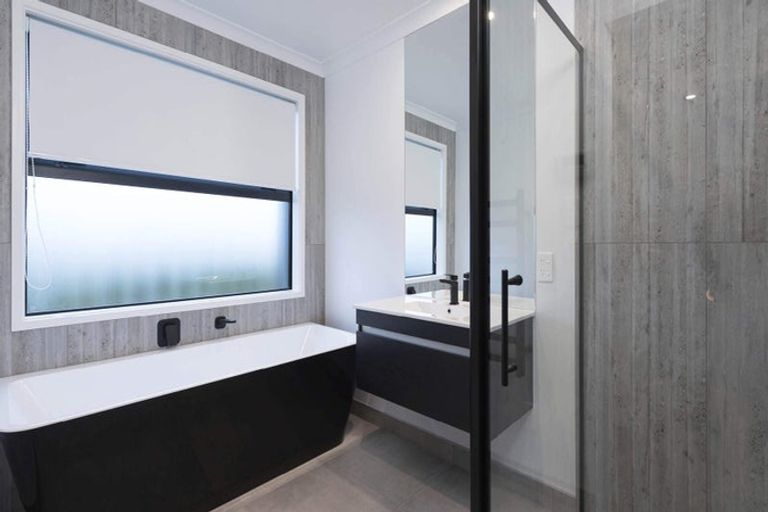 Photo of property in 13 Aarts Place, One Tree Point, 0118