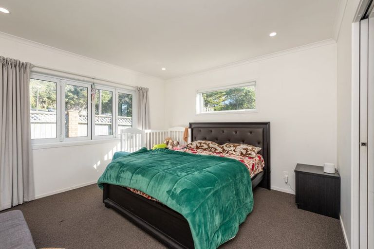 Photo of property in 18 Sim Street, Johnsonville, Wellington, 6037