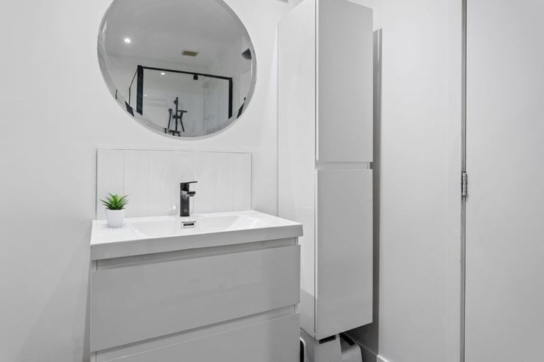 Photo of property in 7 Lake Terrace Road, Burwood, Christchurch, 8061