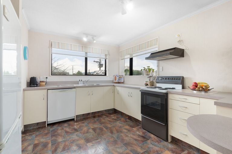 Photo of property in 53 Bush Road, Mosgiel, 9024