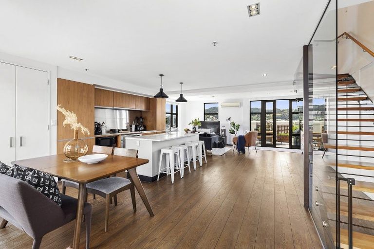 Photo of property in Augusta Apartments, 37/254 Willis Street, Te Aro, Wellington, 6011