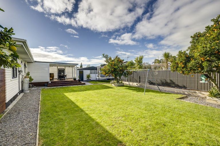 Photo of property in 16 Surrey Street, Taradale, Napier, 4112