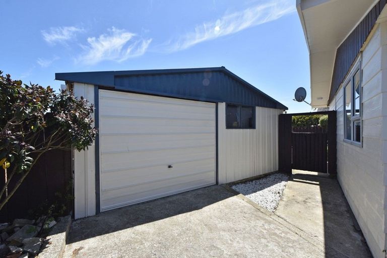 Photo of property in 82 Dunbeath Place, Kew, Invercargill, 9812